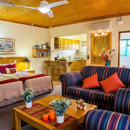 דירות סטלנבוש Eikepark Self Catering מראה חיצוני תמונה