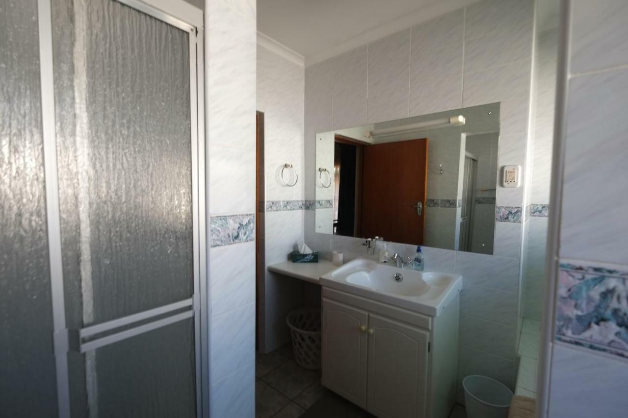 דירות סטלנבוש Eikepark Self Catering מראה חיצוני תמונה